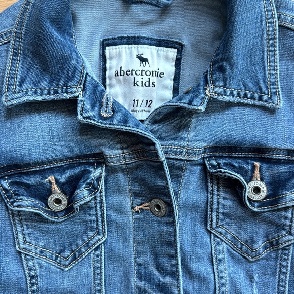 Abercrombie kids Jean jacket - Picture 2 of 3